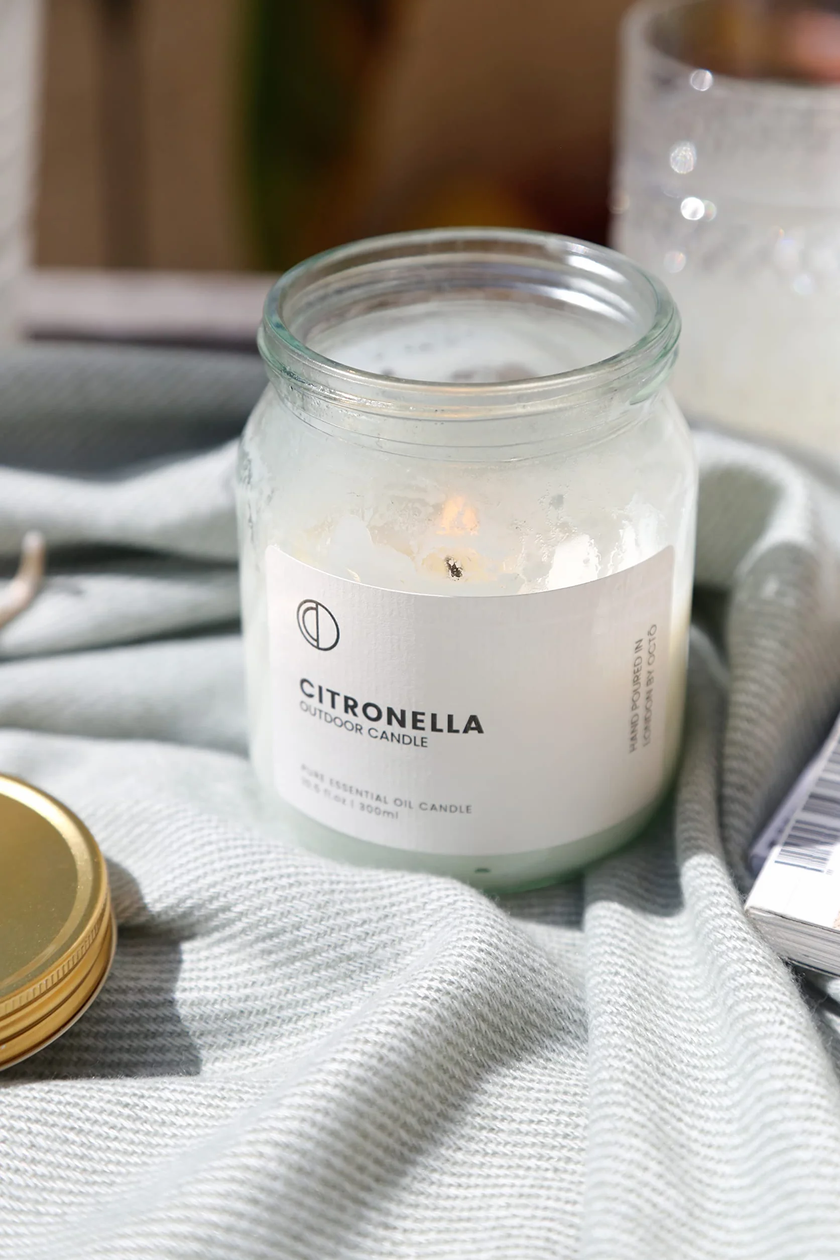 OCTO Bougie parfumée à la citronnelle 300 ml - 60 heures à la cire de soja et huiles essentielles